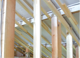 断熱塗料と空気層で熱気・冷気を遮断、室内を快適に