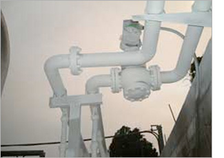 屋外給湯配管に塗布施工